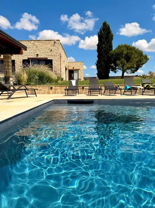The pool and the house
